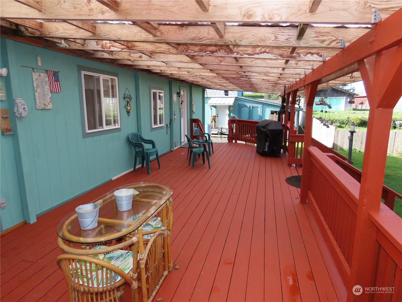 864 Hart Street Property Photo 13