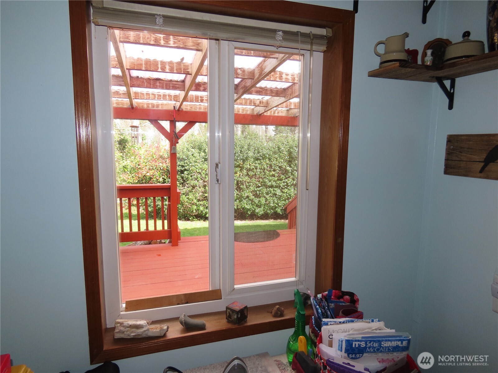864 Hart Street Property Photo 16