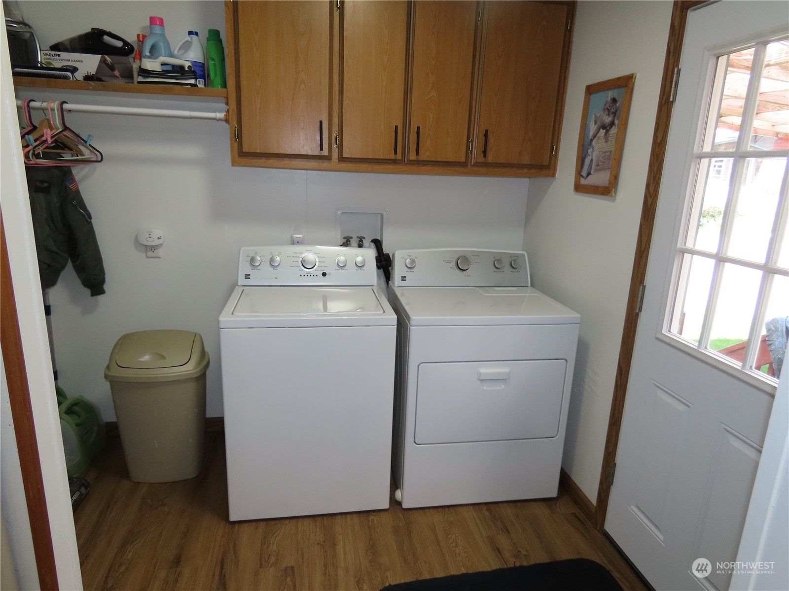 864 Hart Street Property Photo 22
