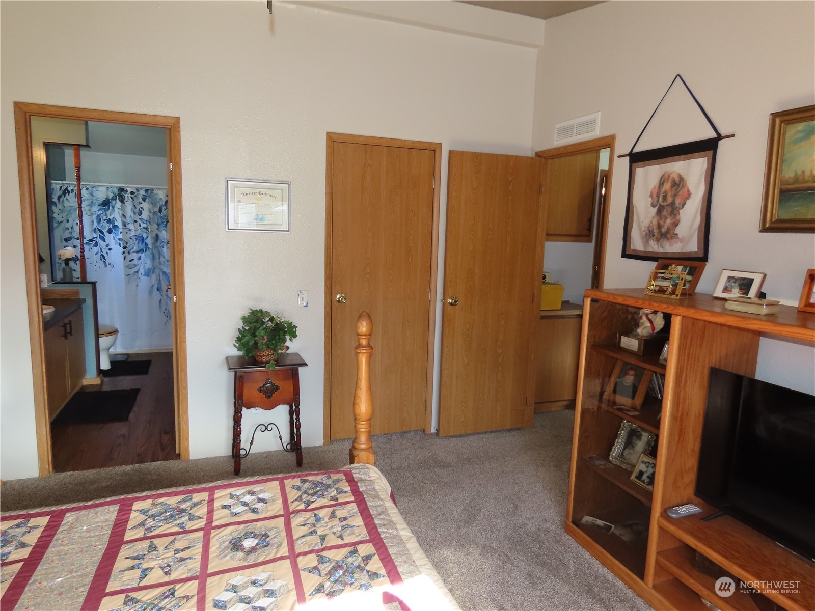 864 Hart Street Property Photo 26