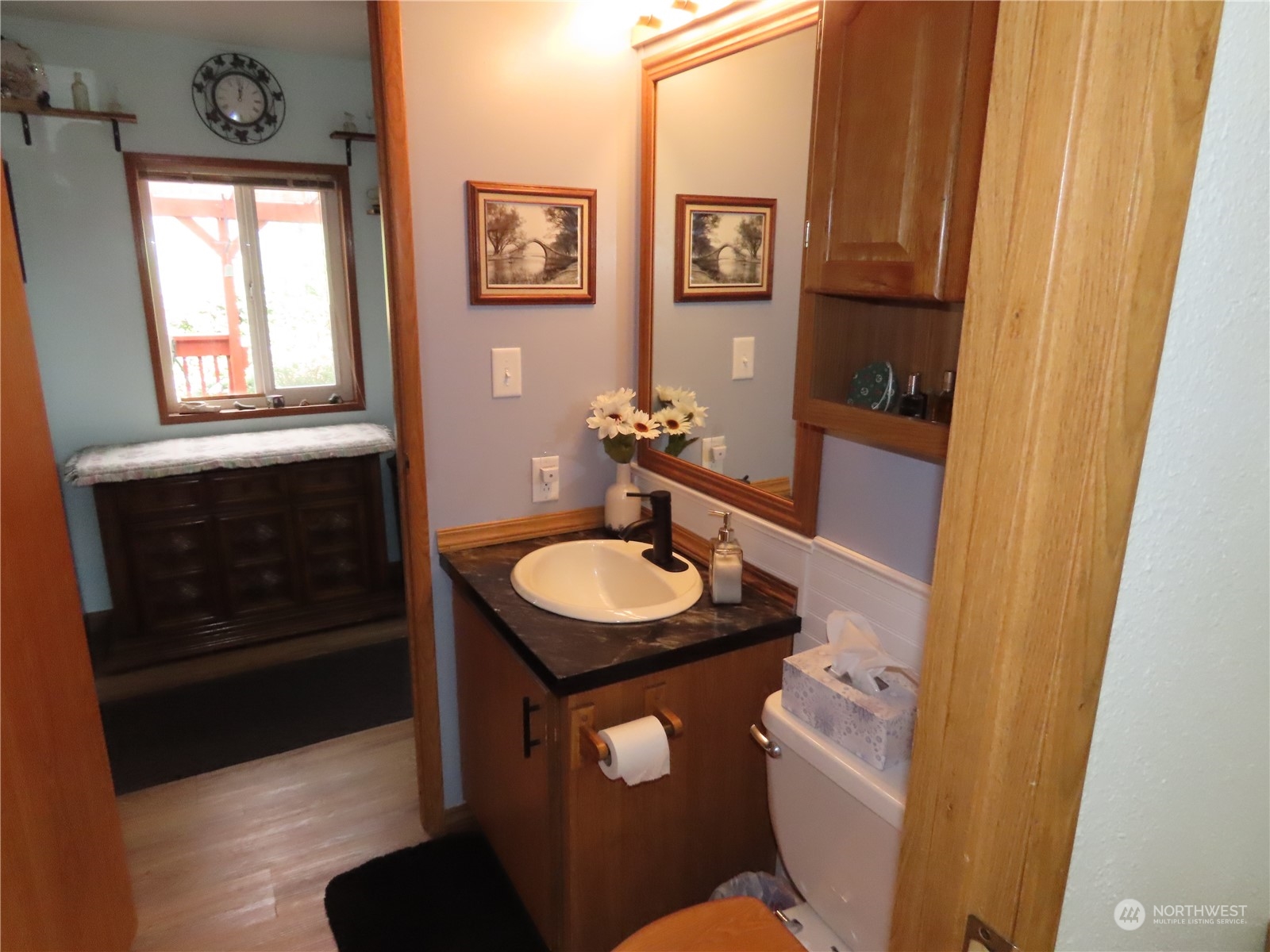 864 Hart Street Property Photo 27