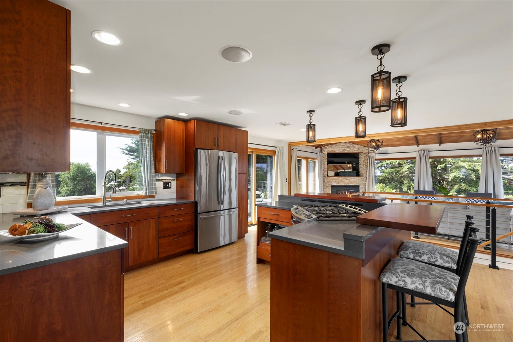 5821 Hill Street Property Photo 15