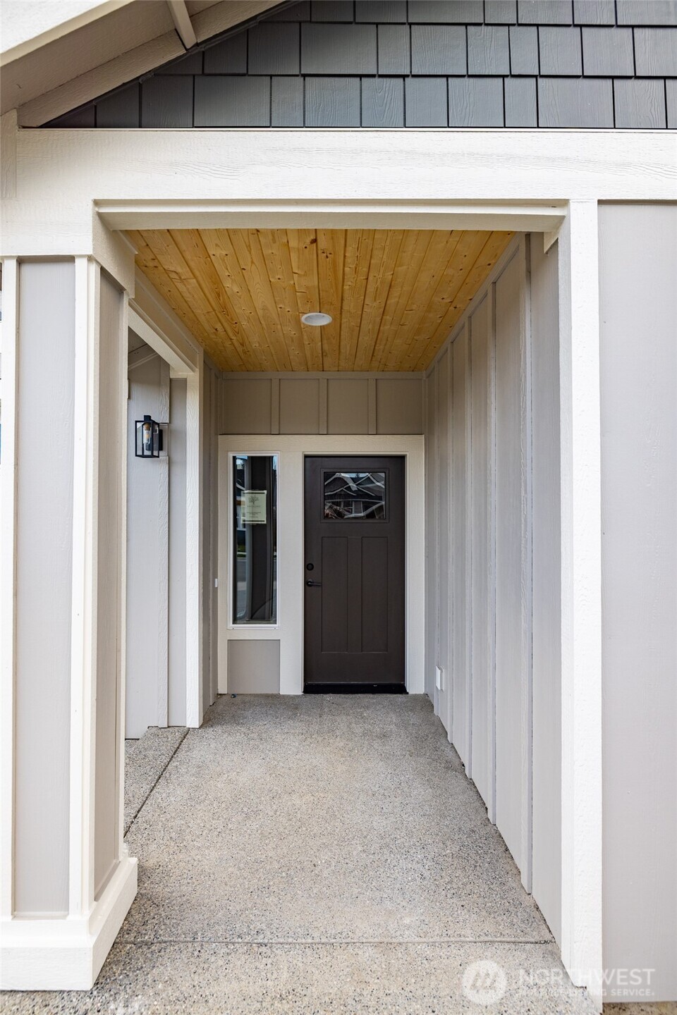 827 Parkland Loop Property Photo 4