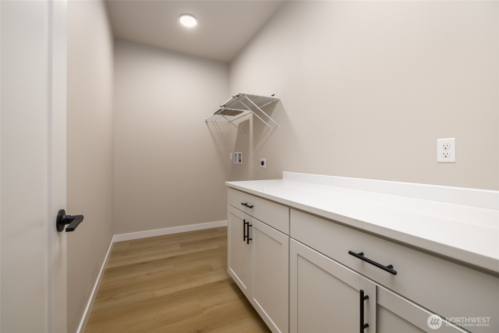 827 Parkland Loop Property Photo 10