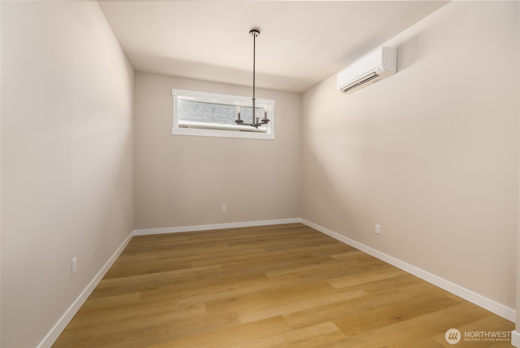827 Parkland Loop Property Photo 11