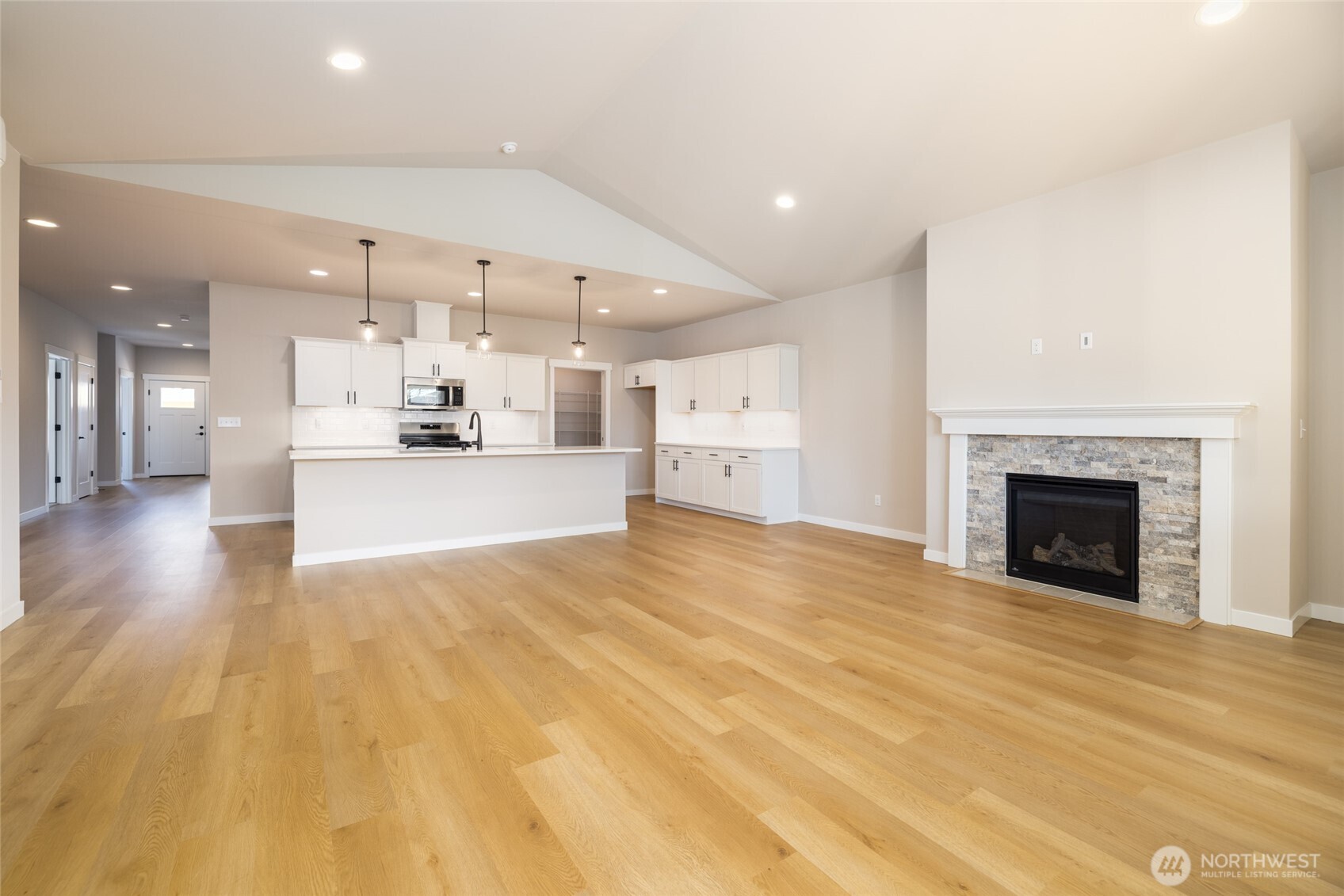 827 Parkland Loop Property Photo 19