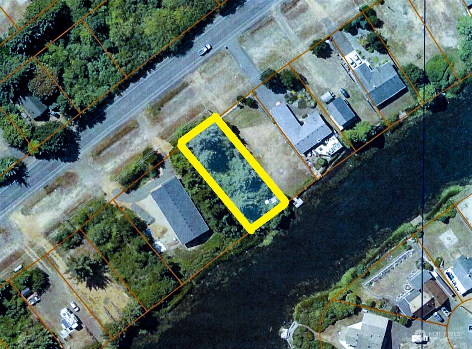 546 Point Brown Avenue Property Photo 4
