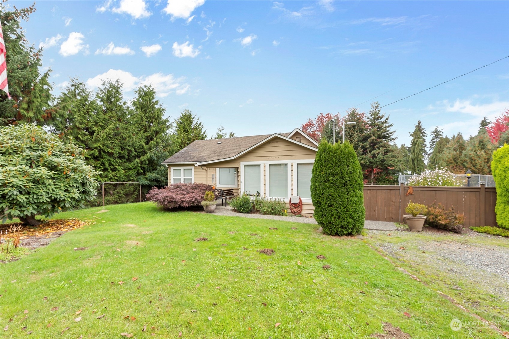 12830 Ne 80th Street Property Photo 2