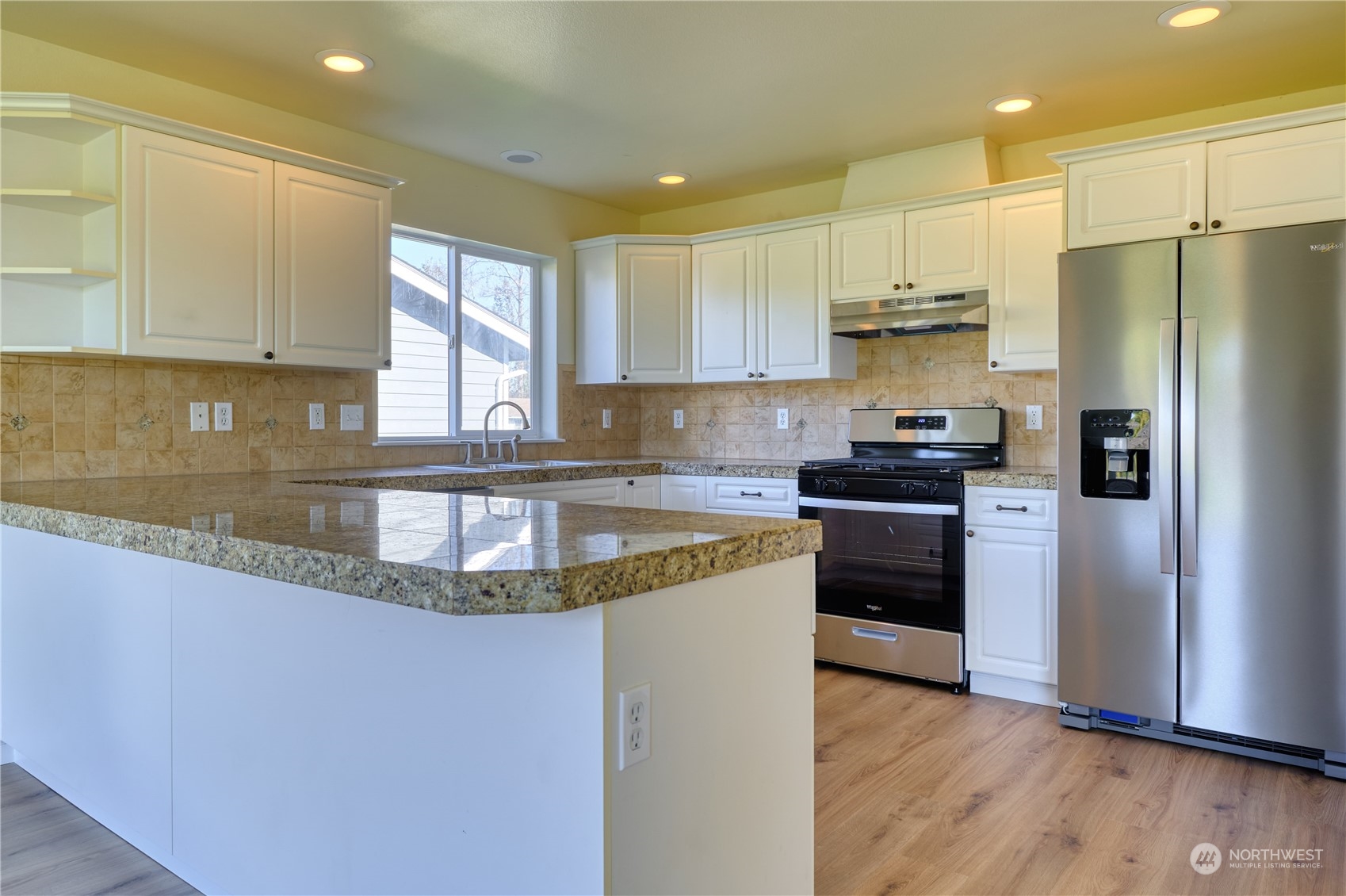 8381 Pheasant Drive Property Photo 3