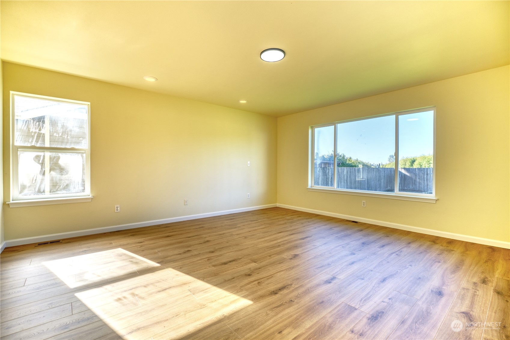8381 Pheasant Drive Property Photo 14