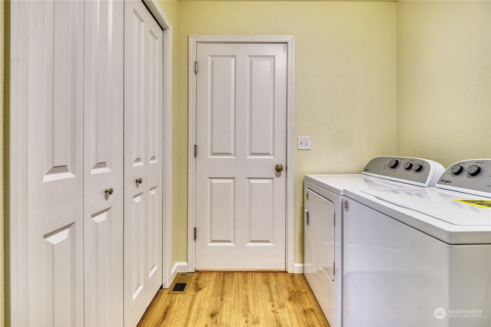 8381 Pheasant Drive Property Photo 25