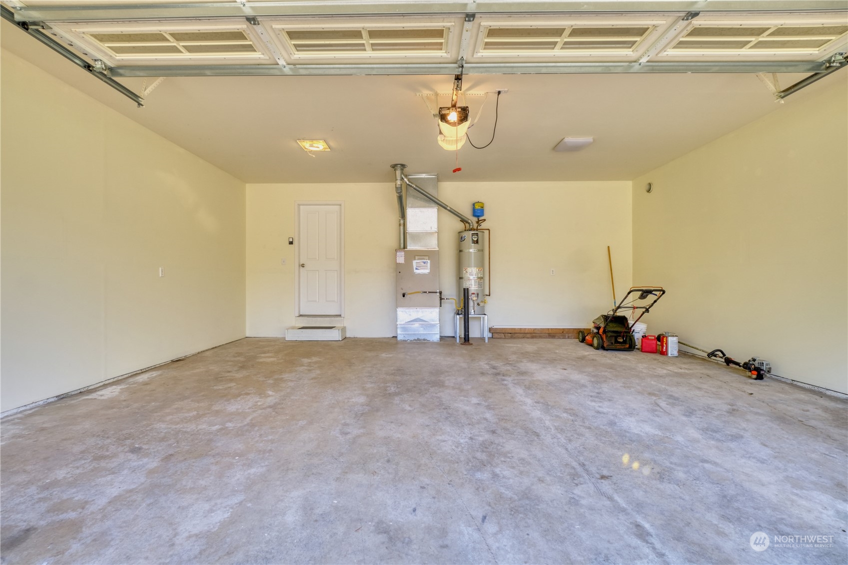 8381 Pheasant Drive Property Photo 26