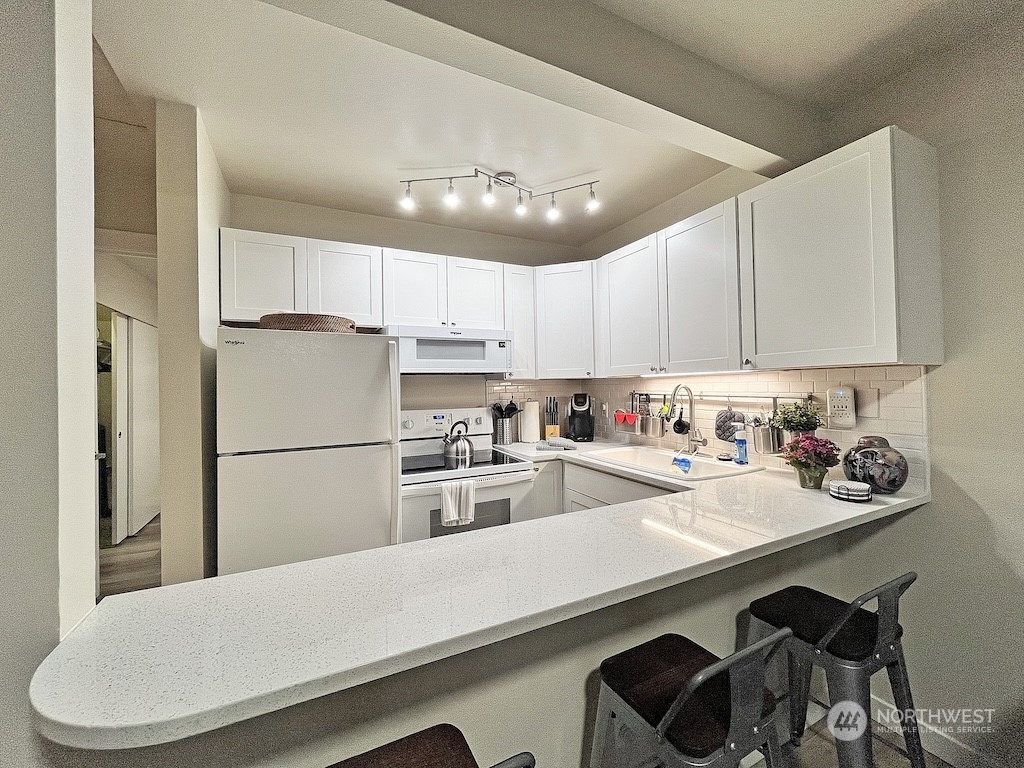 250 Tucker Avenue 9 Property Photo 11