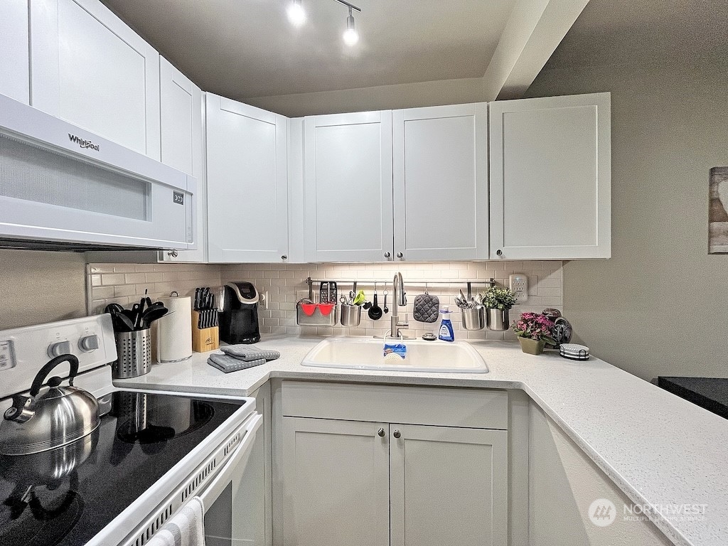 250 Tucker Avenue 9 Property Photo 13