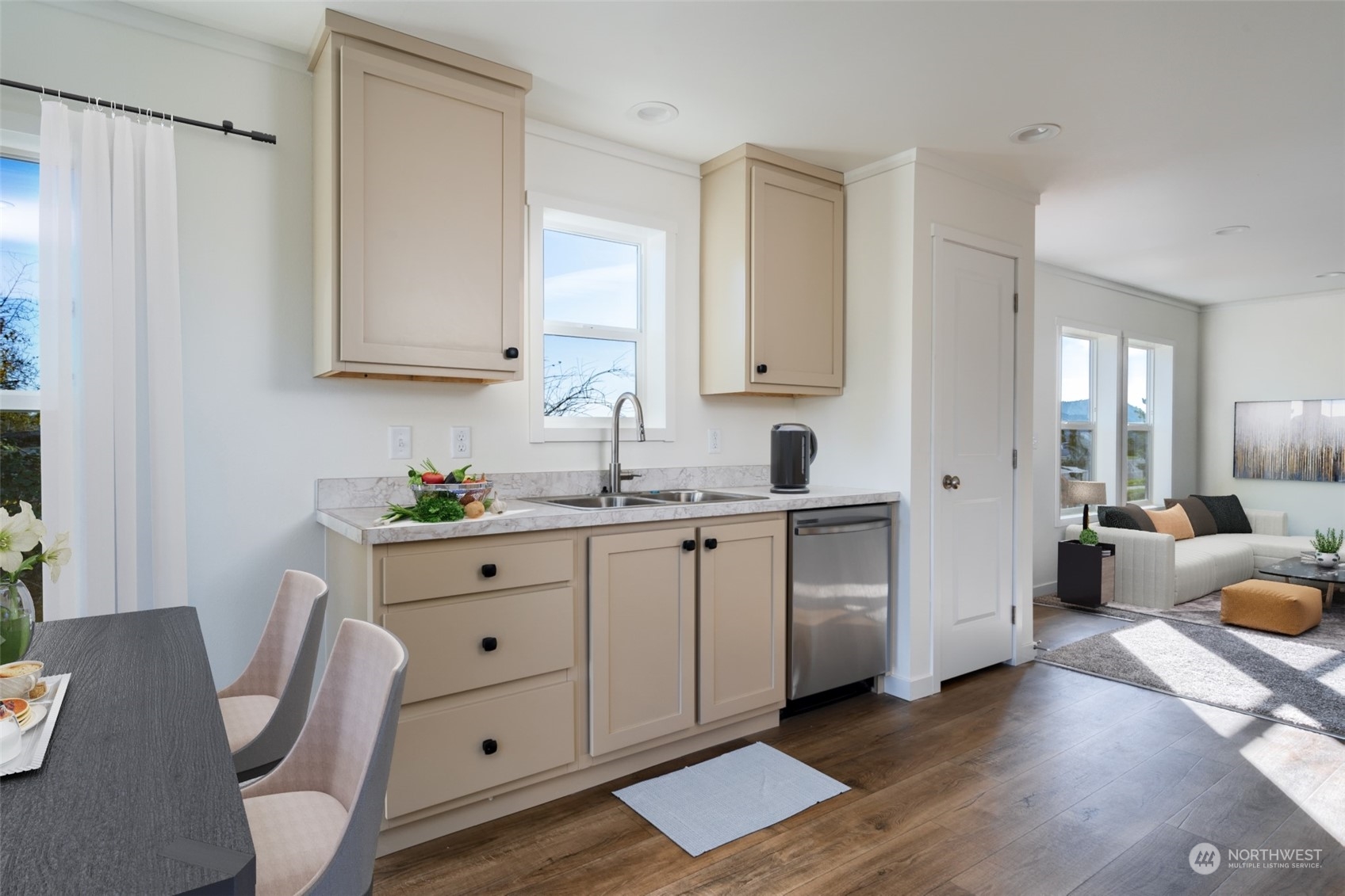 4604 Yorkshire Property Photo 16