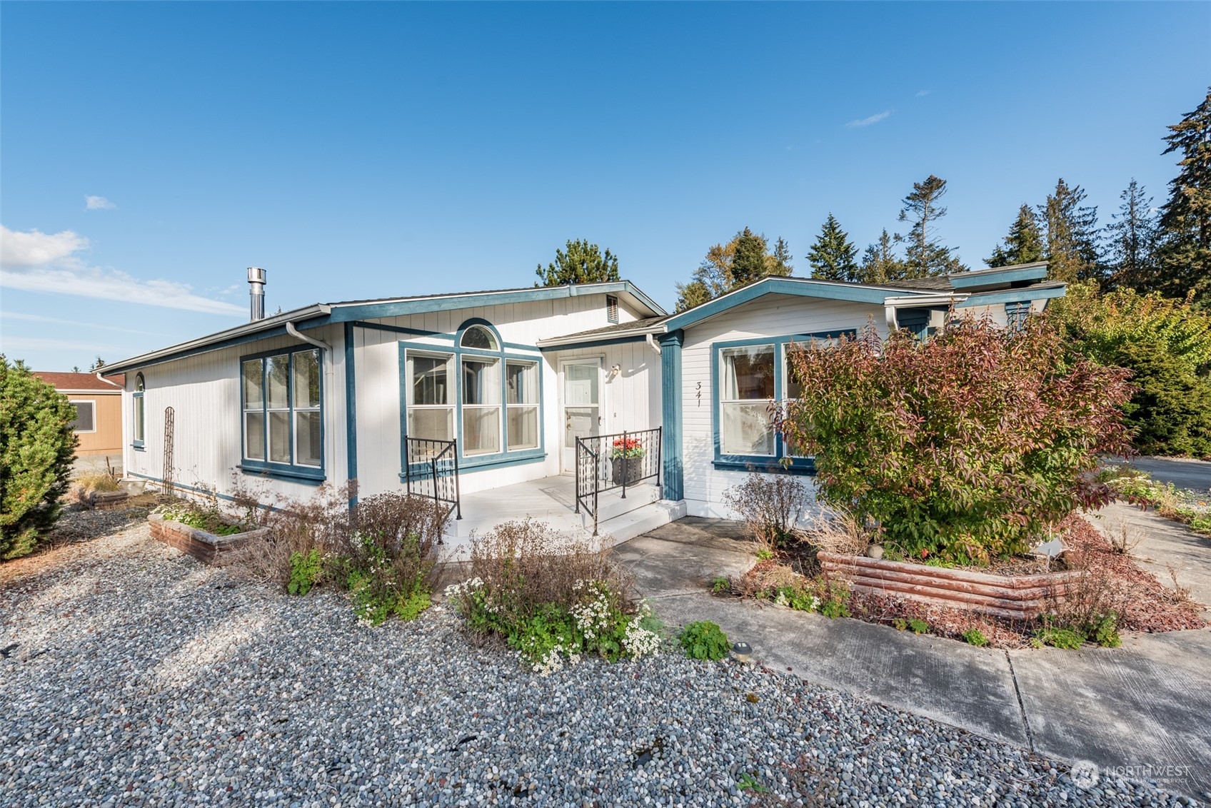 341 Fircrest Drive Property Photo 4