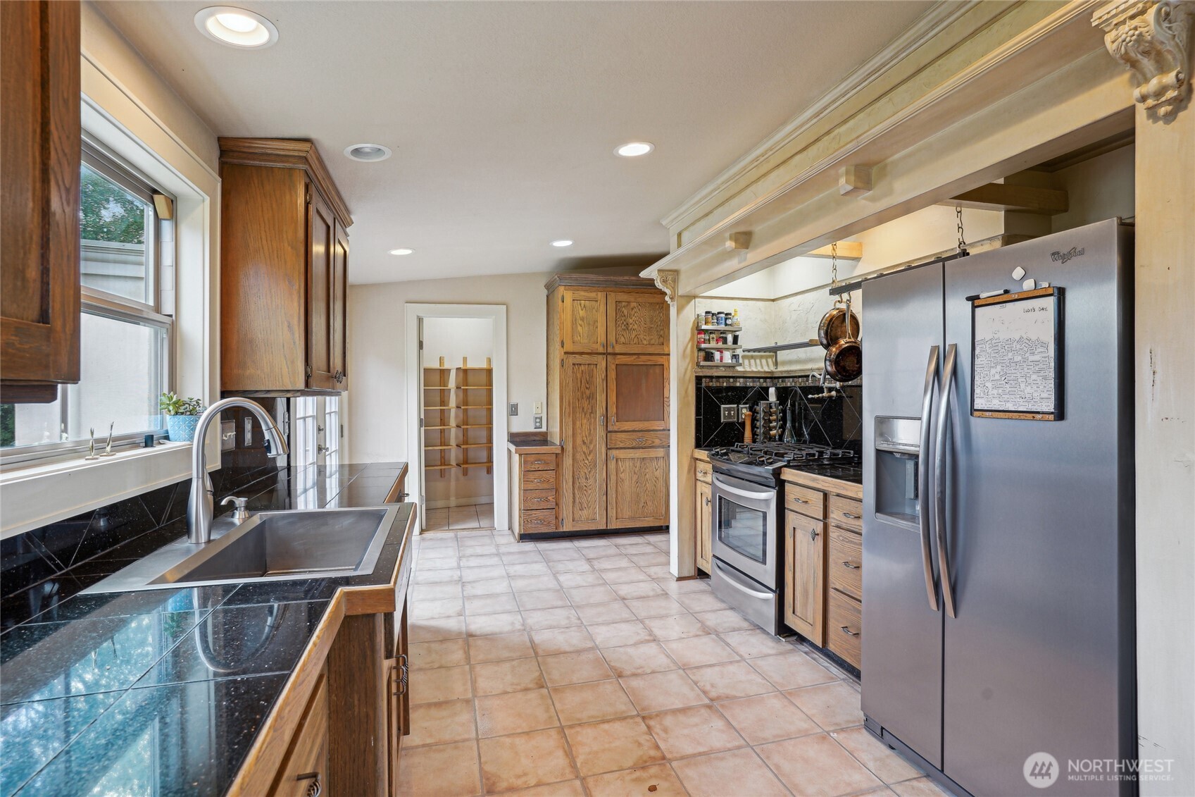 1321 N Heatherwood Property Photo 3