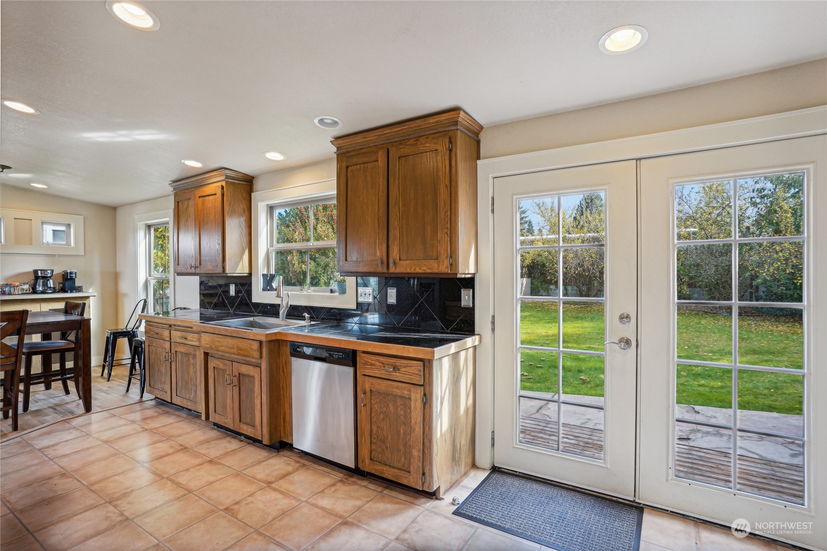 1321 N Heatherwood Property Photo 10
