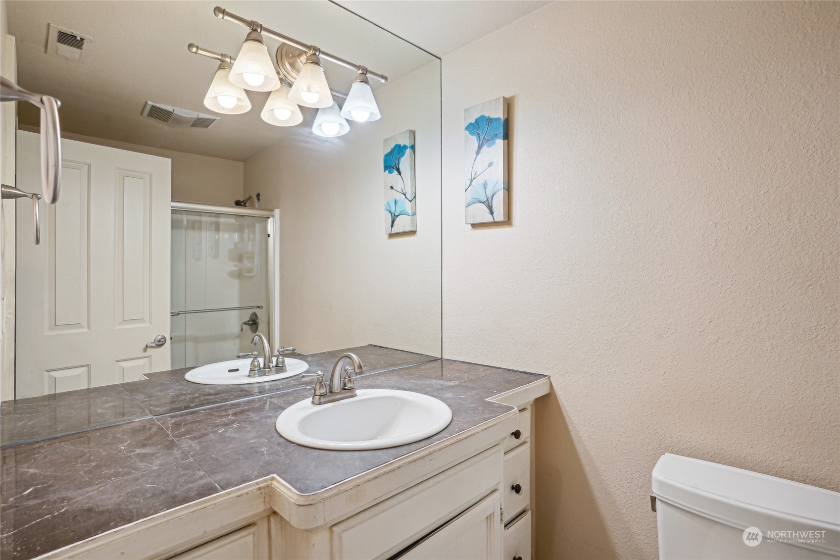 1321 N Heatherwood Property Photo 17