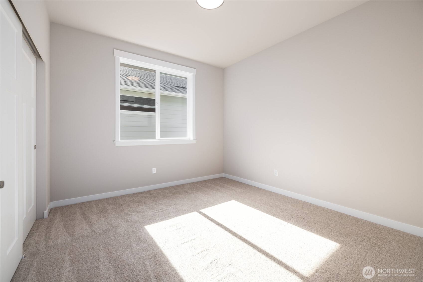 825 Parkland Loop Property Photo 7