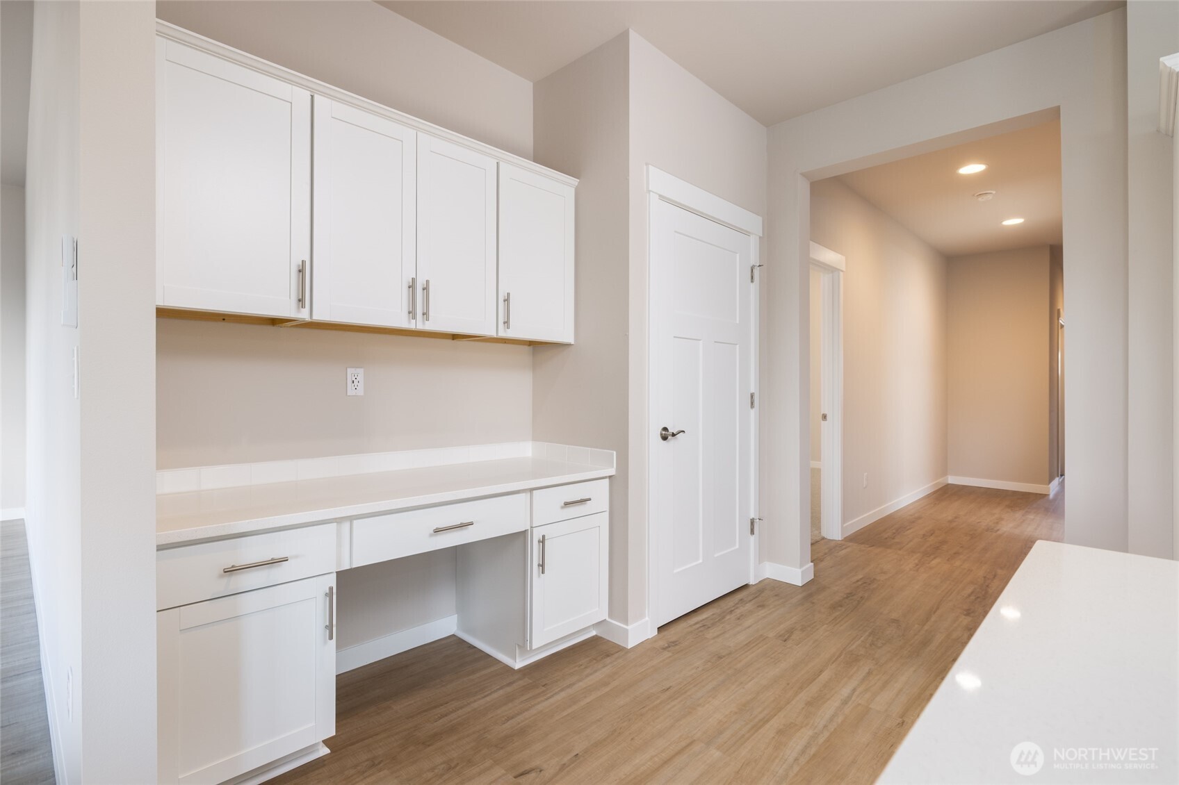 825 Parkland Loop Property Photo 12