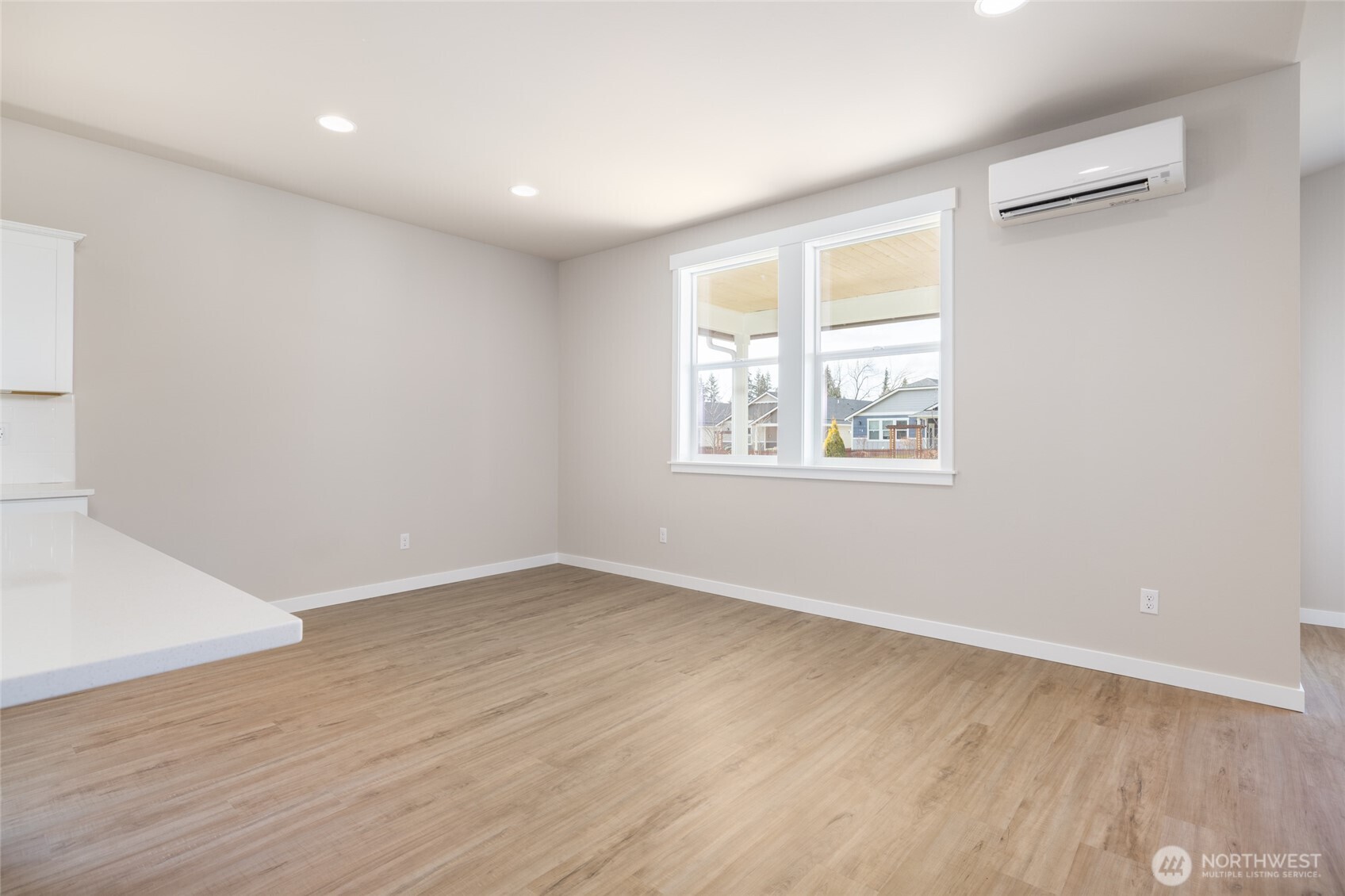 825 Parkland Loop Property Photo 15