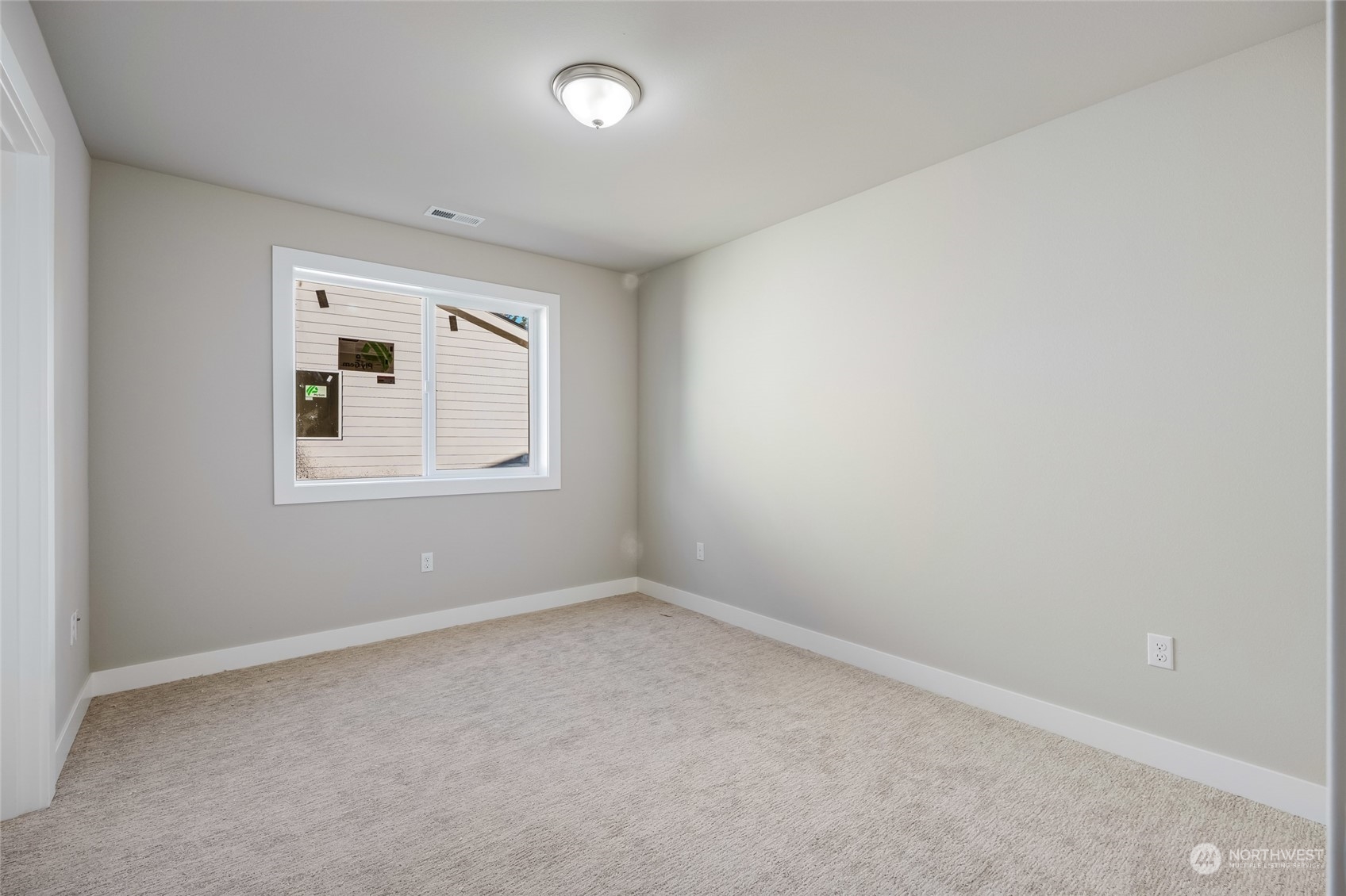 713 N 188th Street Property Photo 25