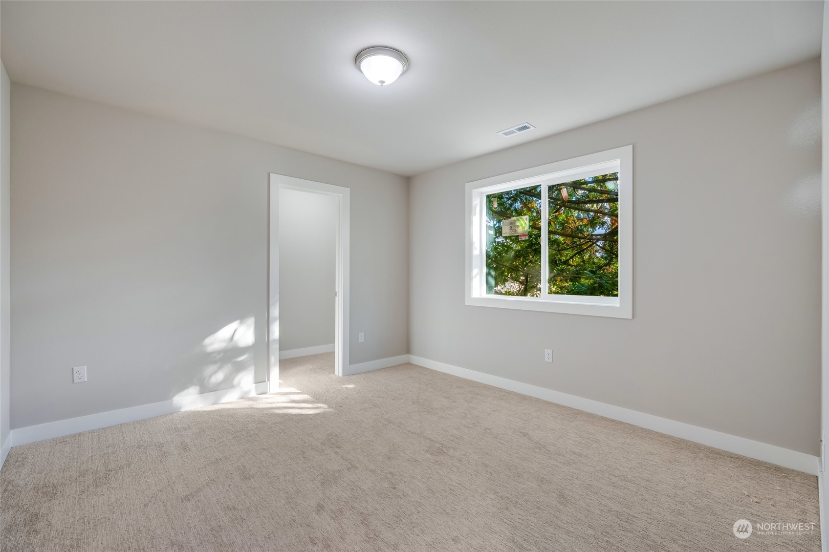 713 N 188th Street Property Photo 26