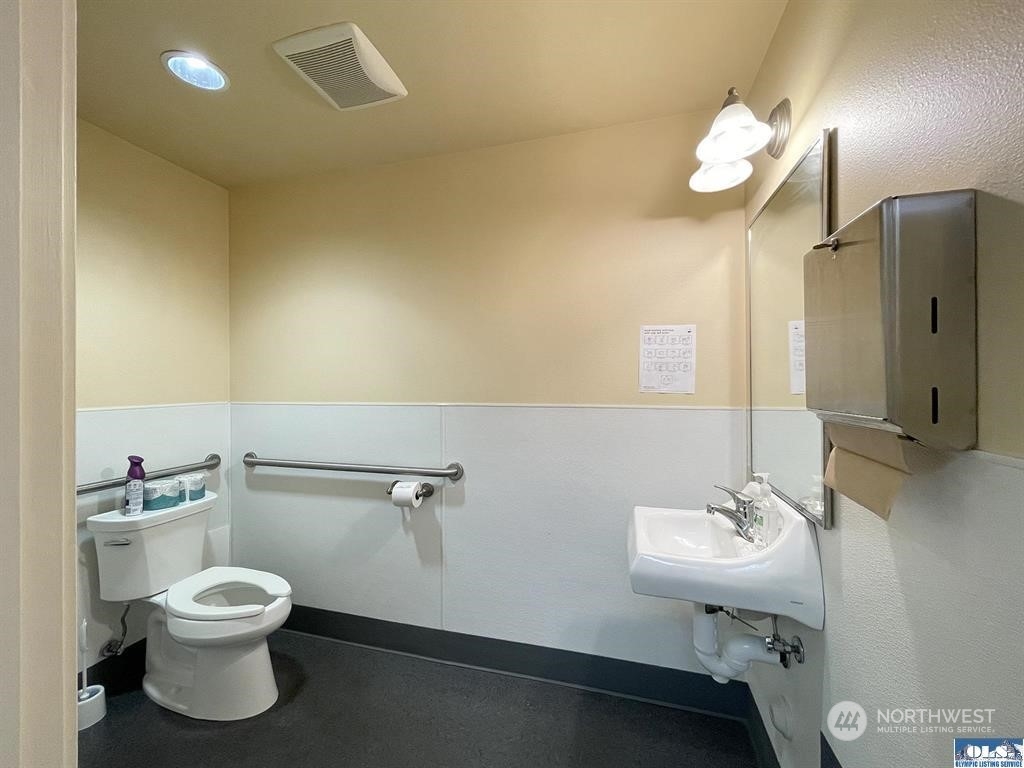602 E Front Street Property Photo 22