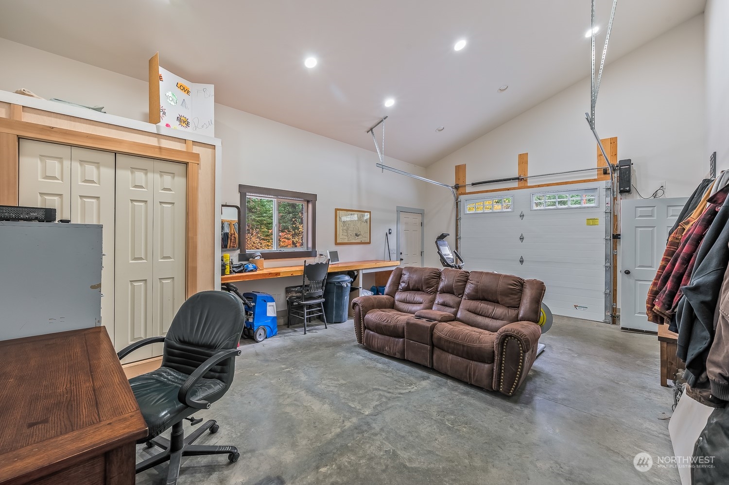 382 Snowberry Lane Property Photo 40