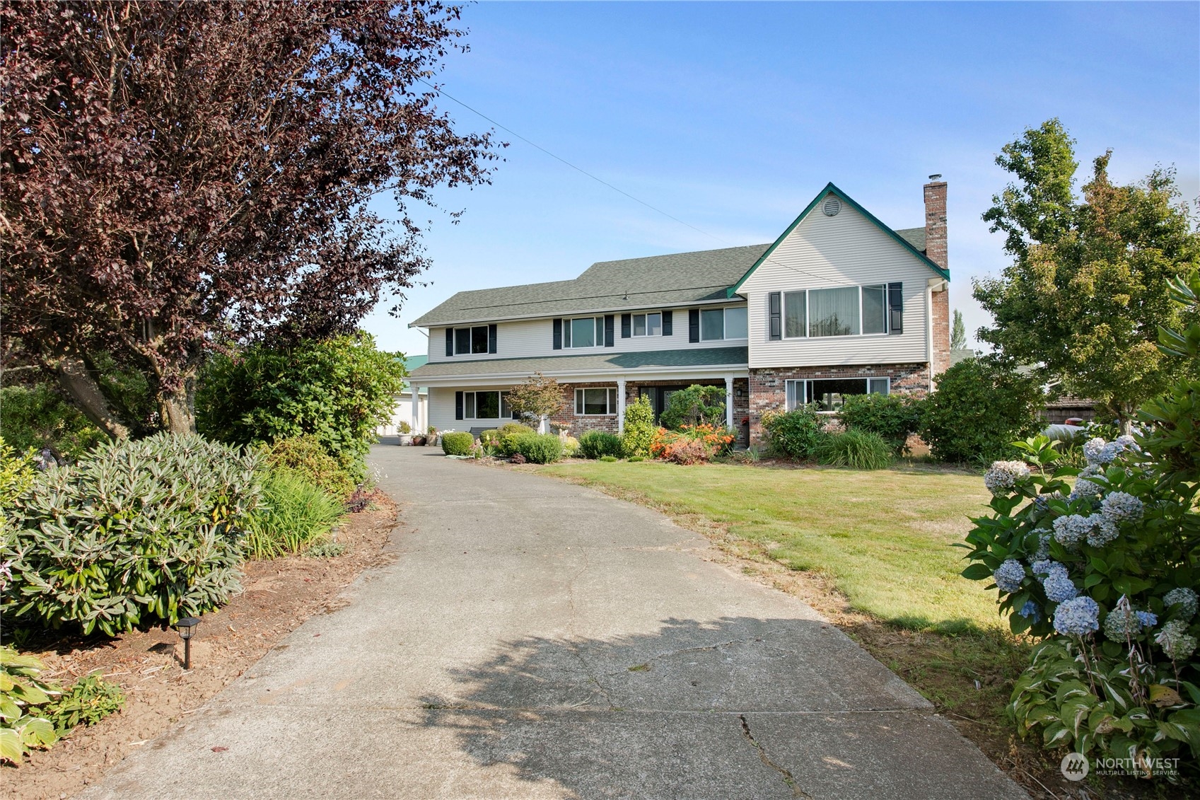 3004 Douglas Road Property Photo 1
