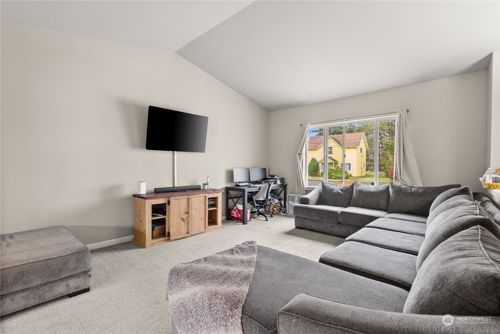 304 S Gold Street Property Photo 5