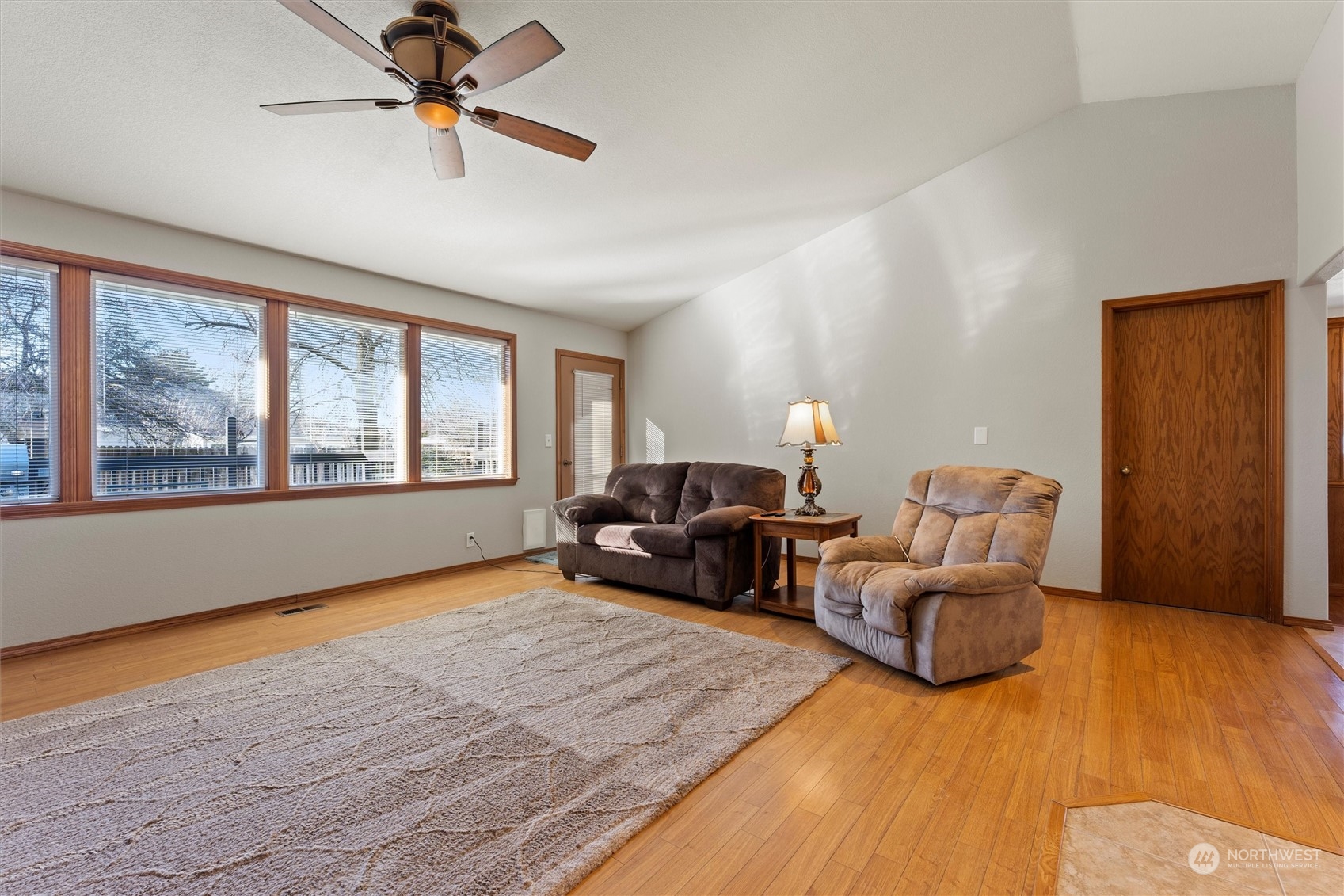 9371 Vernal Avenue Property Photo 4