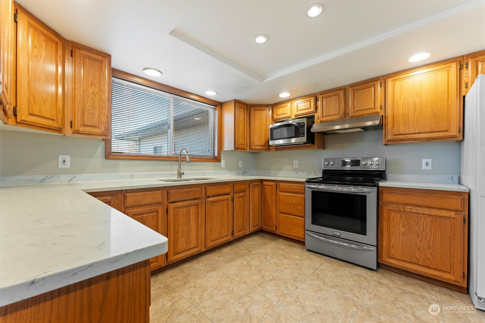 9371 Vernal Avenue Property Photo 11