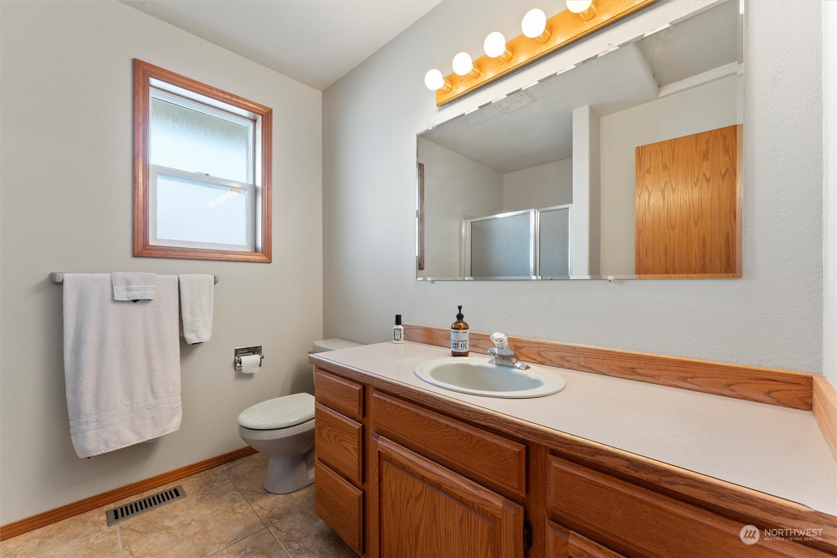 9371 Vernal Avenue Property Photo 19