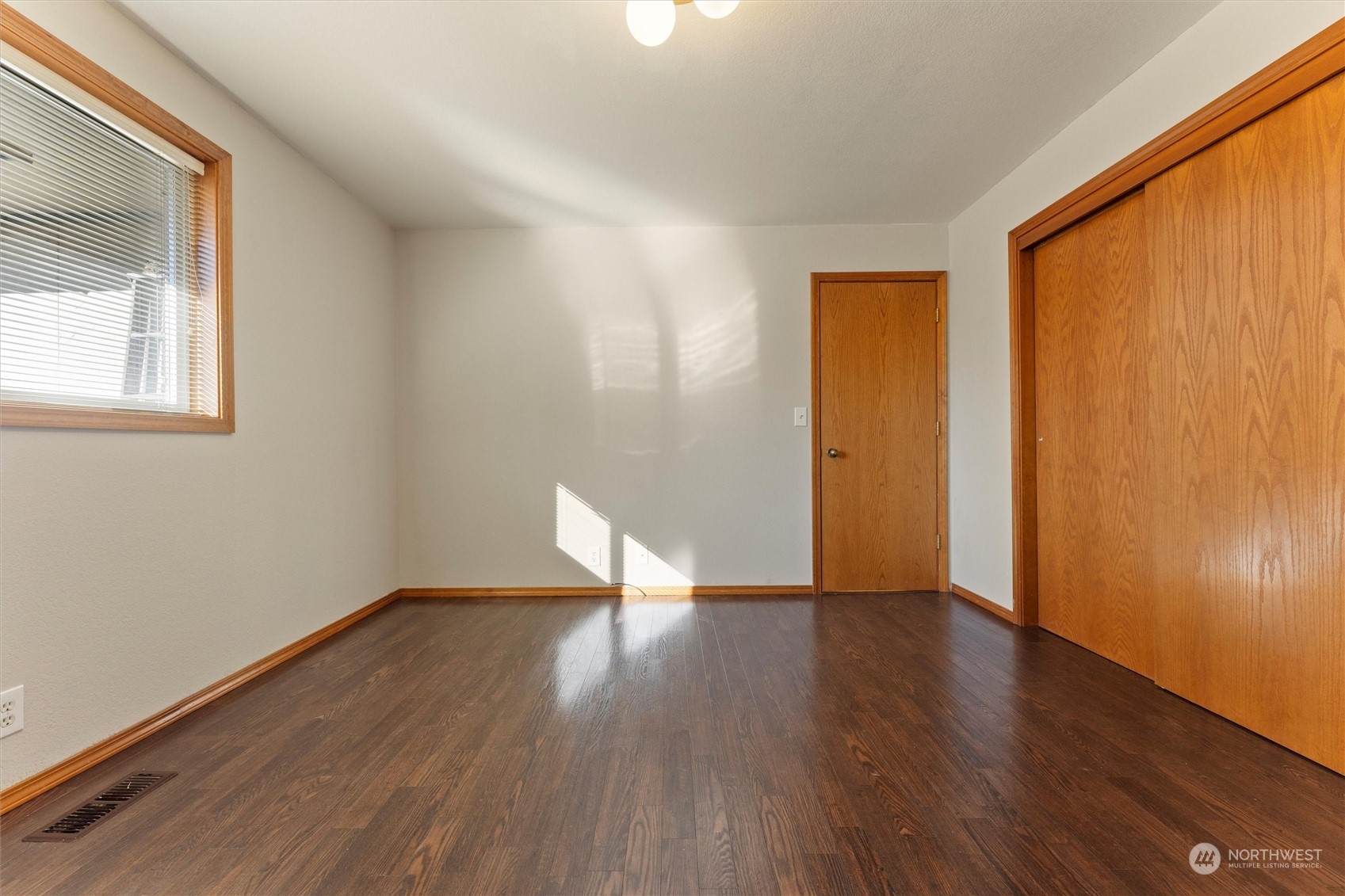 9371 Vernal Avenue Property Photo 23