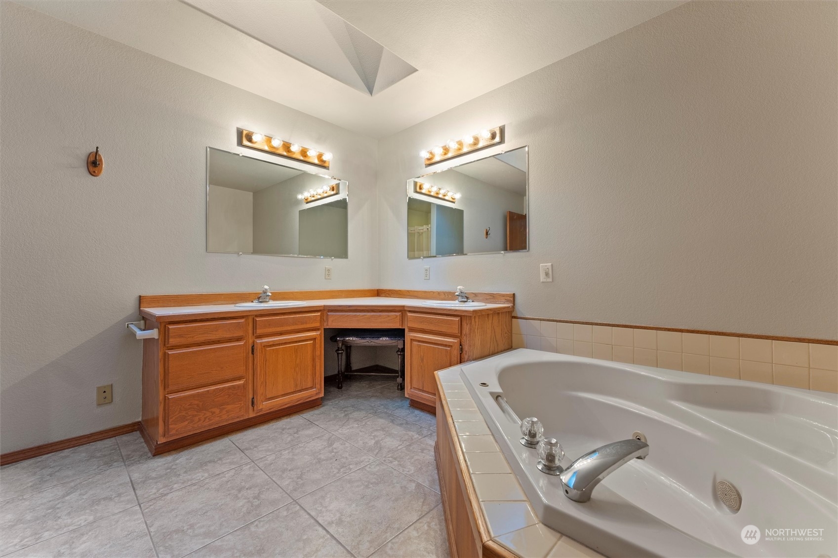 9371 Vernal Avenue Property Photo 27