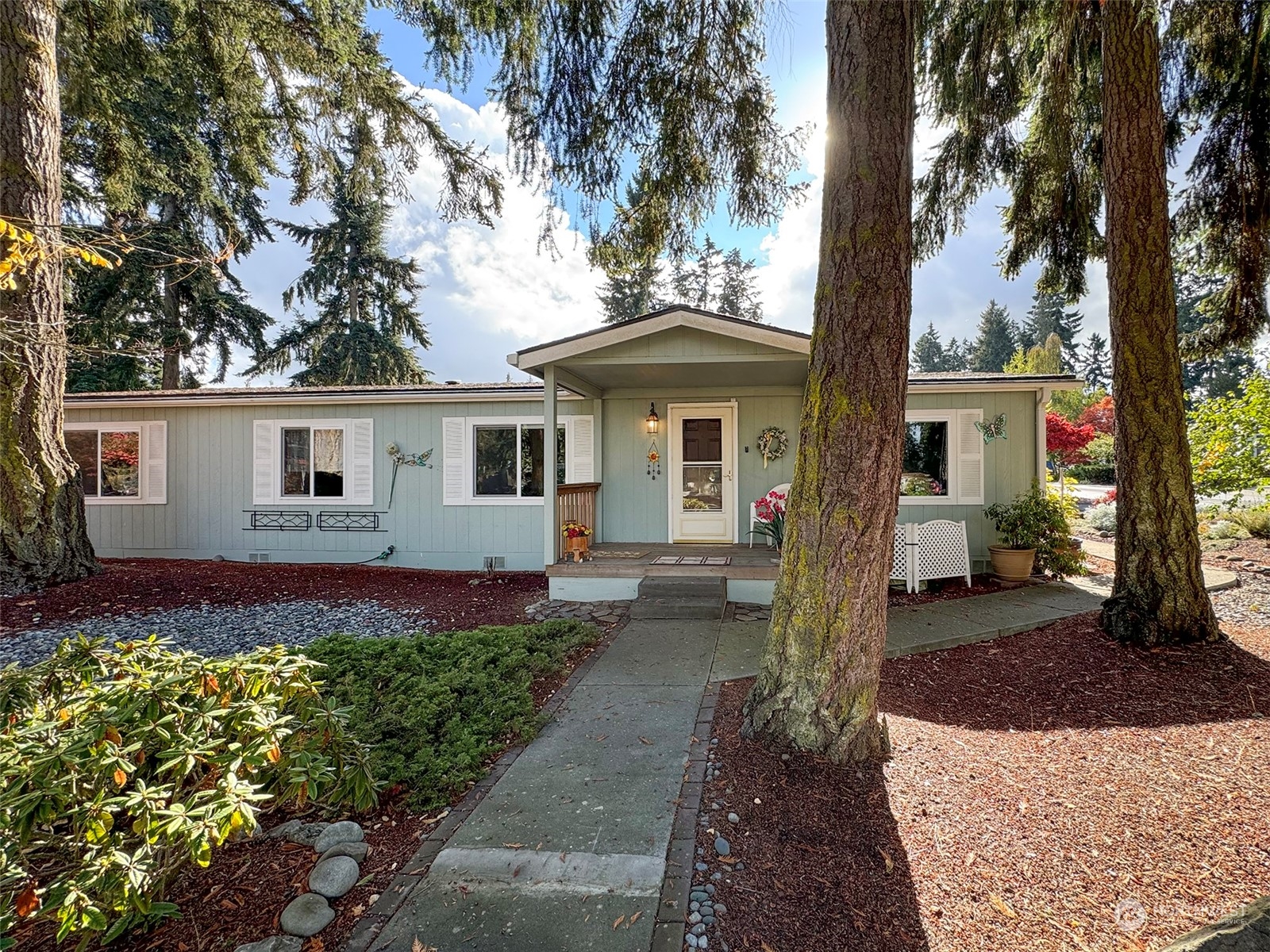 121 Fircrest Drive Property Photo 1