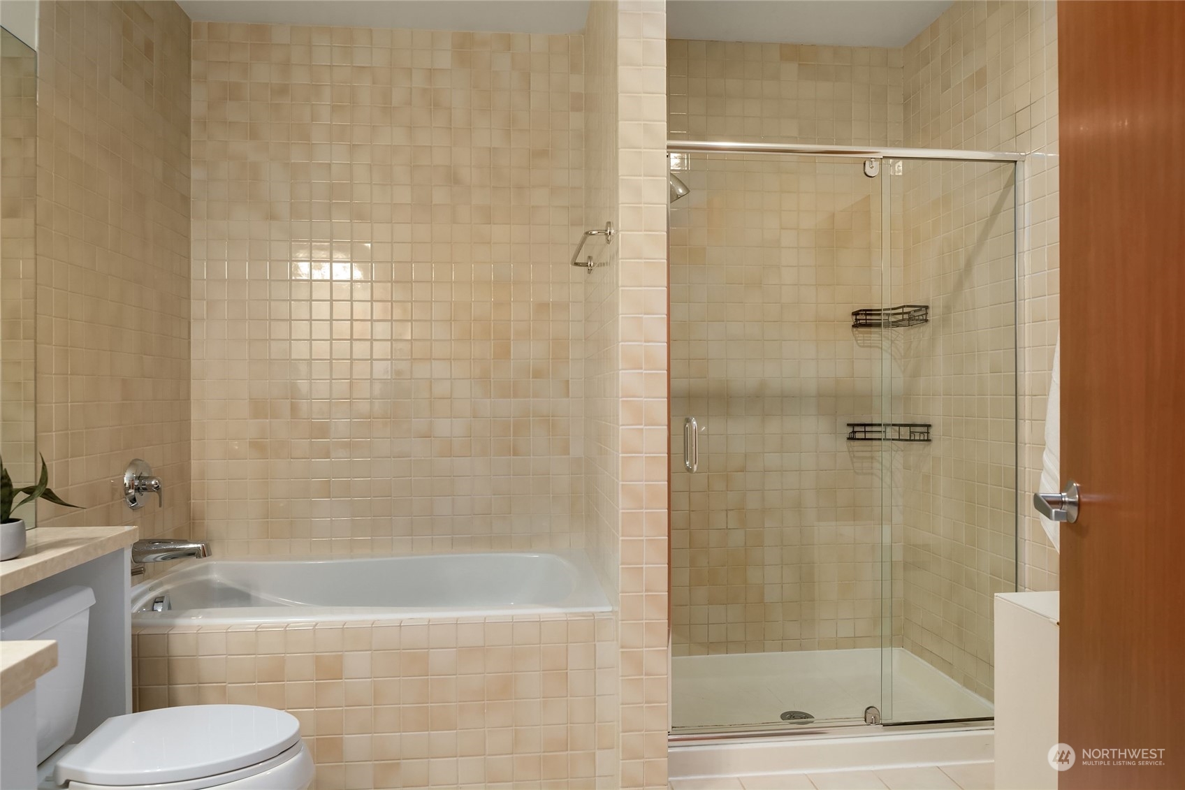 615 E Pike Street 302 Property Photo 20