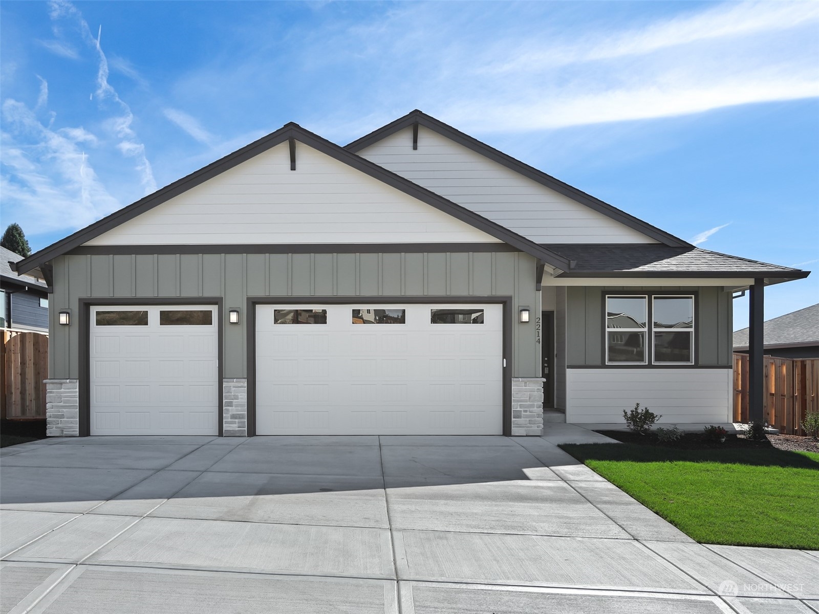2214 E Badger Way Property Photo 1