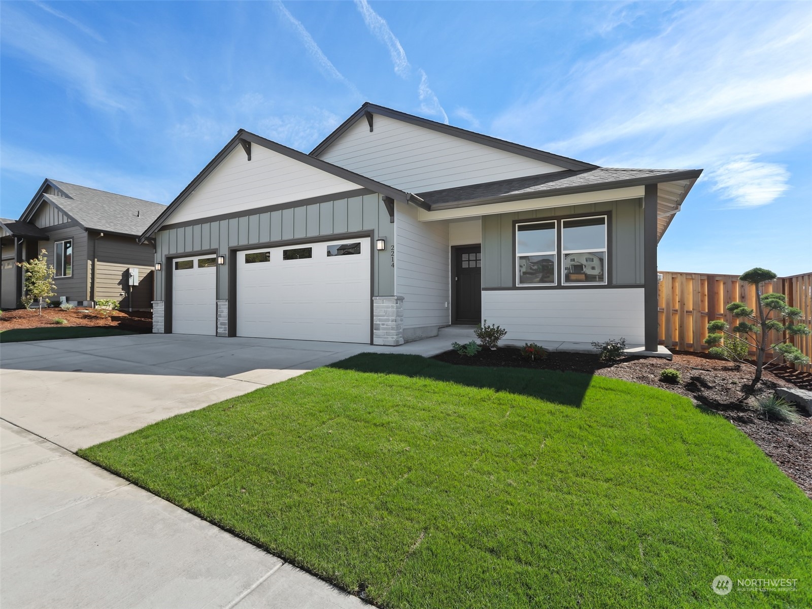 2214 E Badger Way Property Photo 3