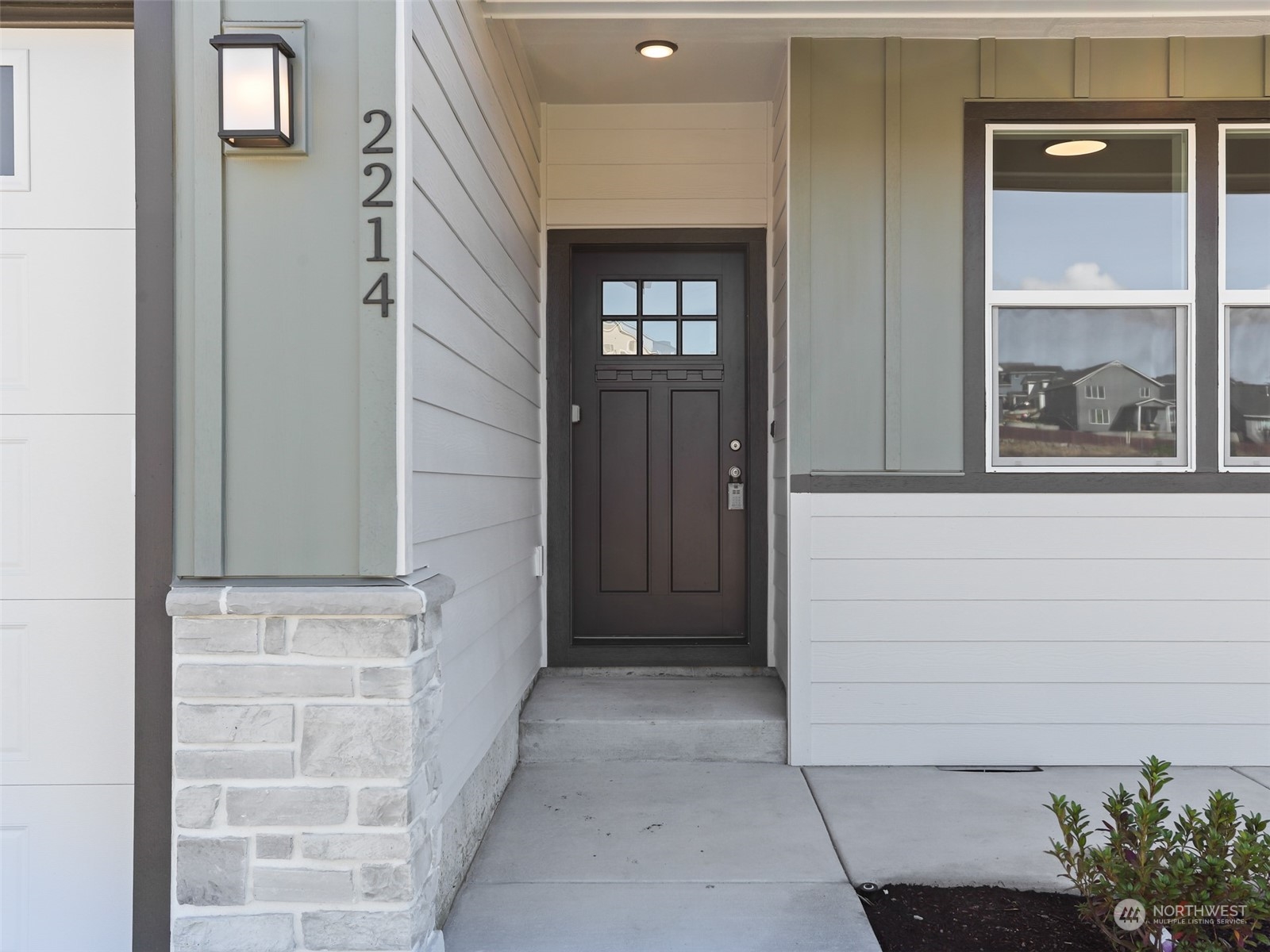 2214 E Badger Way Property Photo 4