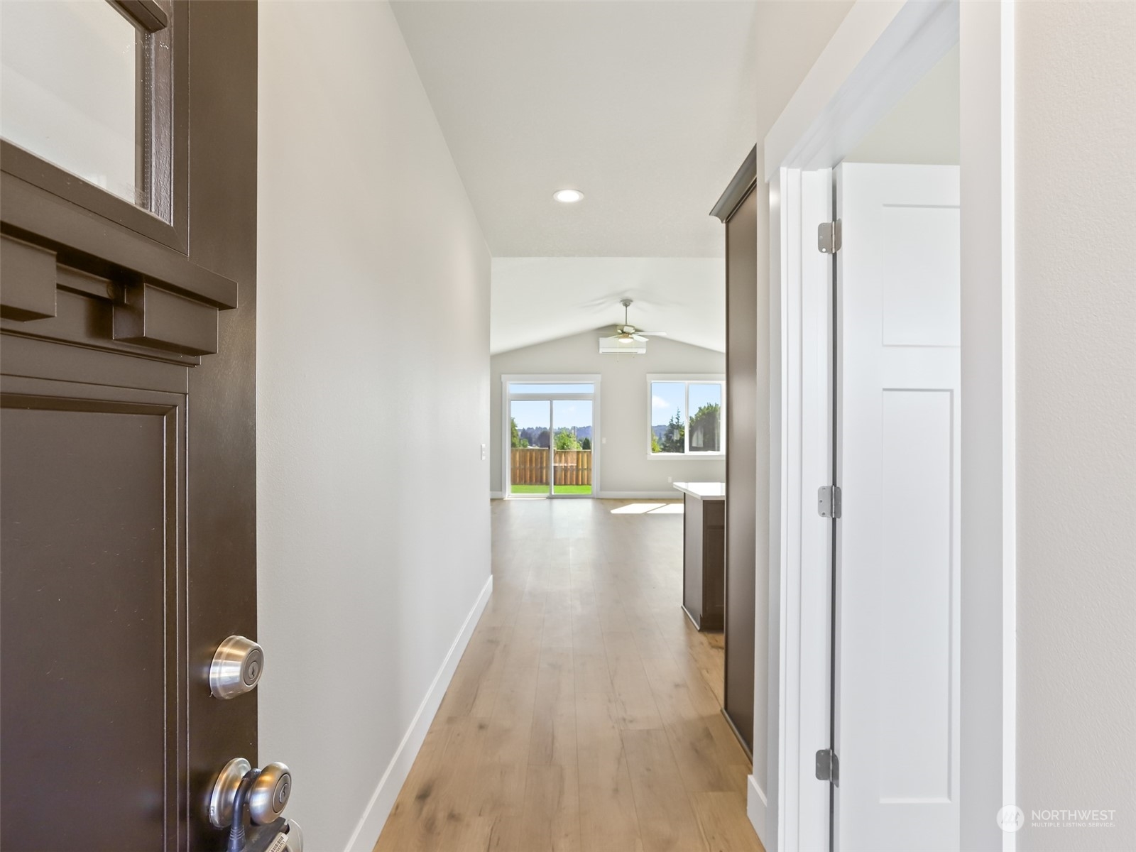2214 E Badger Way Property Photo 5