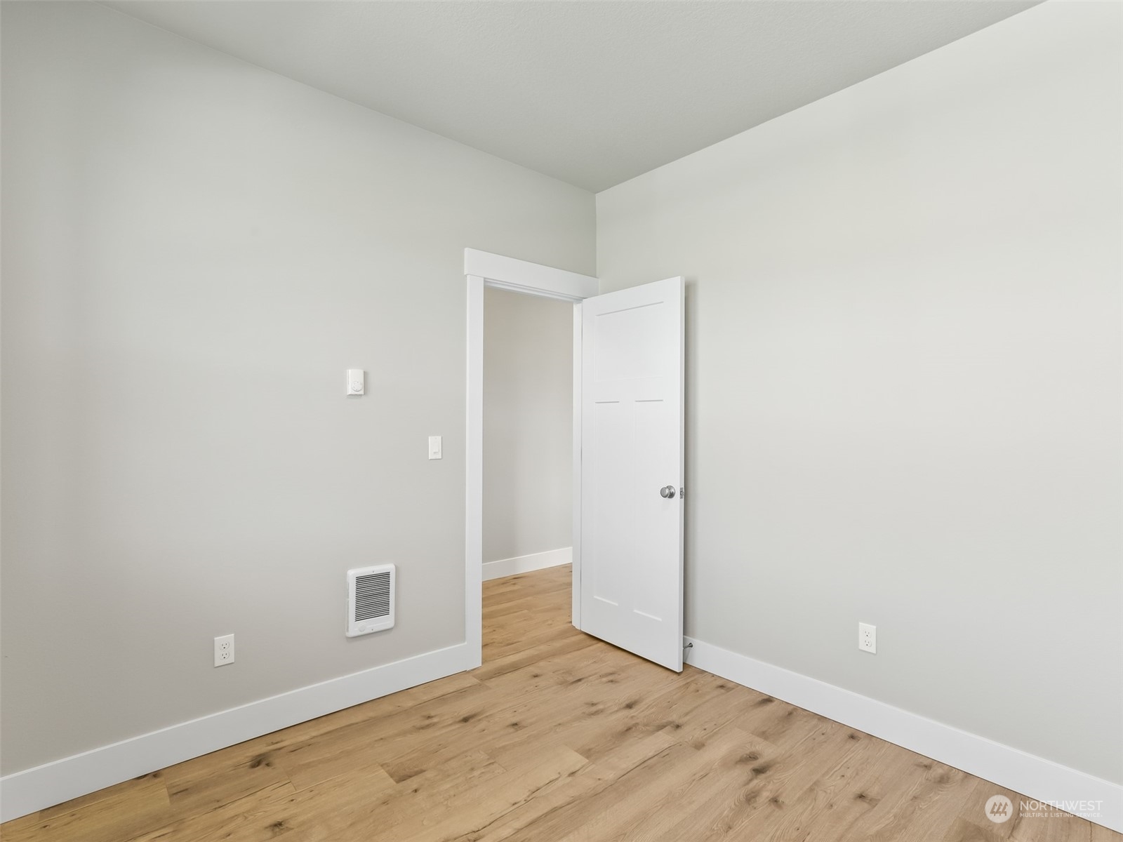 2214 E Badger Way Property Photo 8