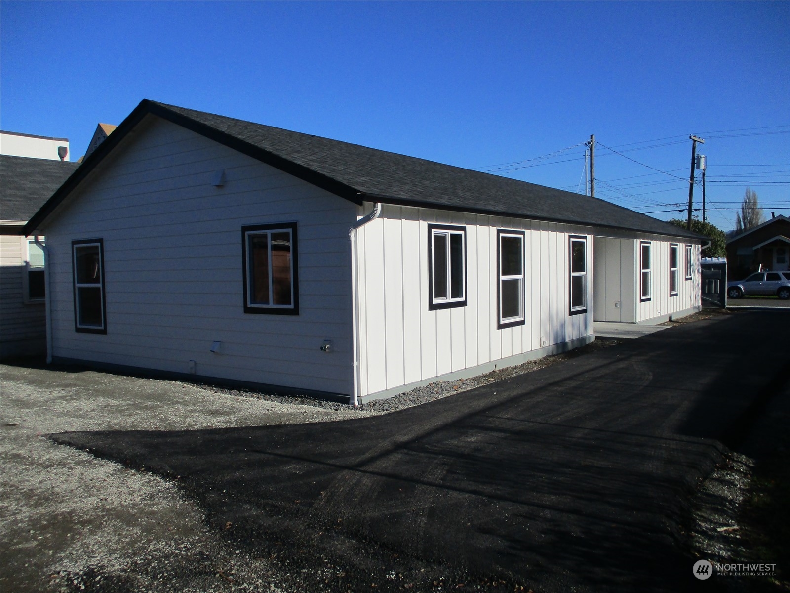 711 S 4th Avenue Property Photo 4