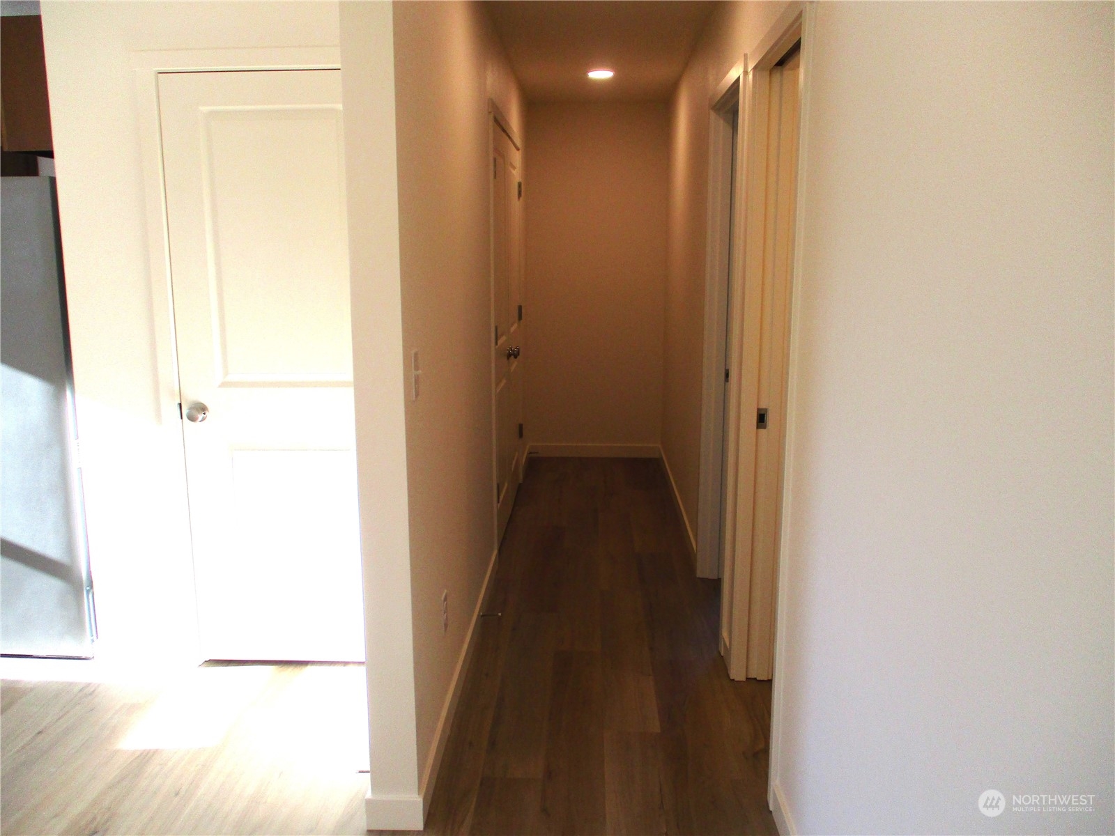 711 S 4th Avenue Property Photo 7
