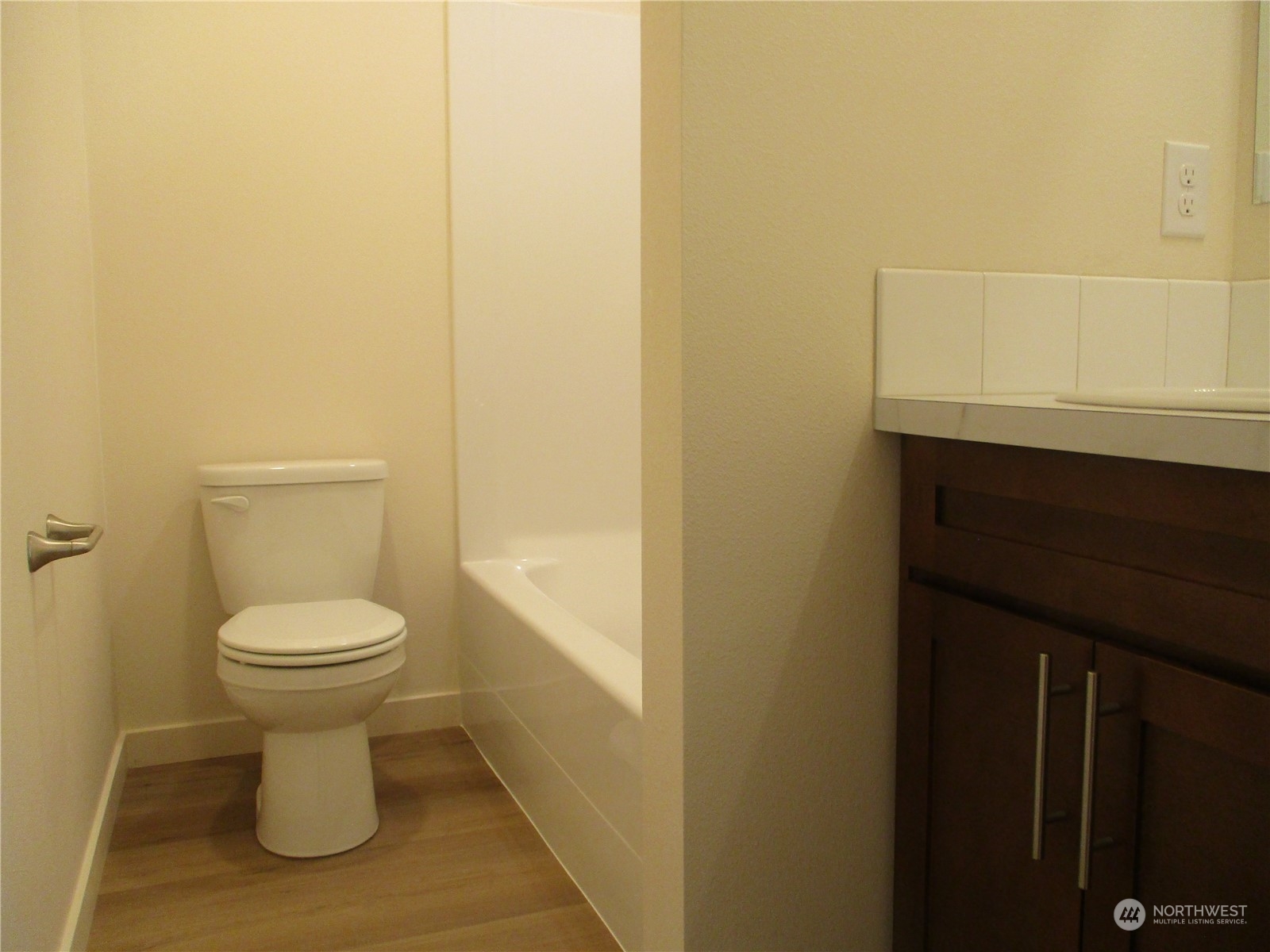 711 S 4th Avenue Property Photo 9
