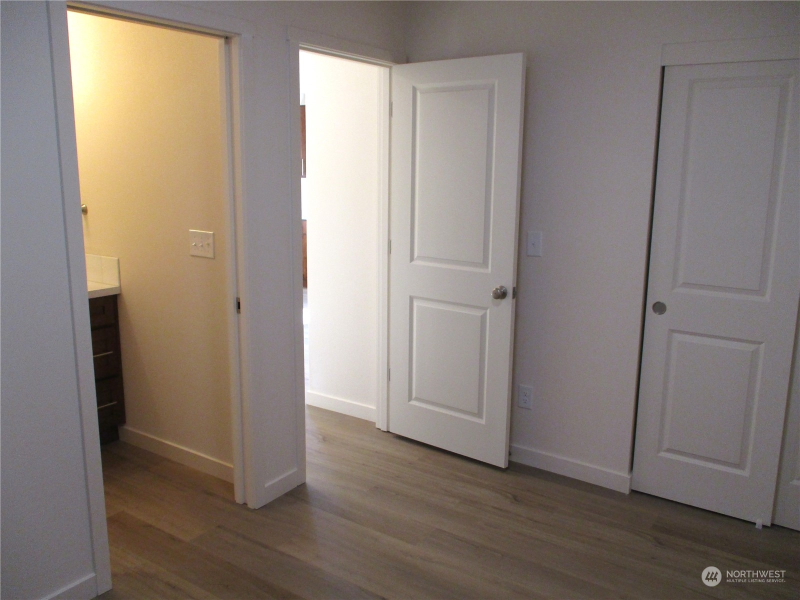 711 S 4th Avenue Property Photo 20