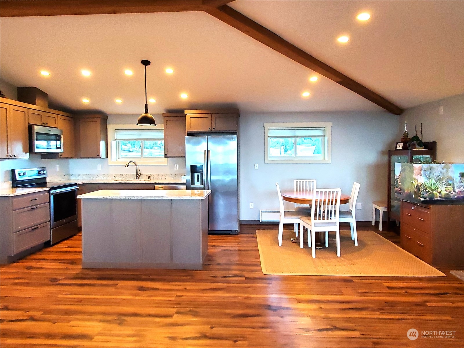 200 Driftwood Shores Road Property Photo 3