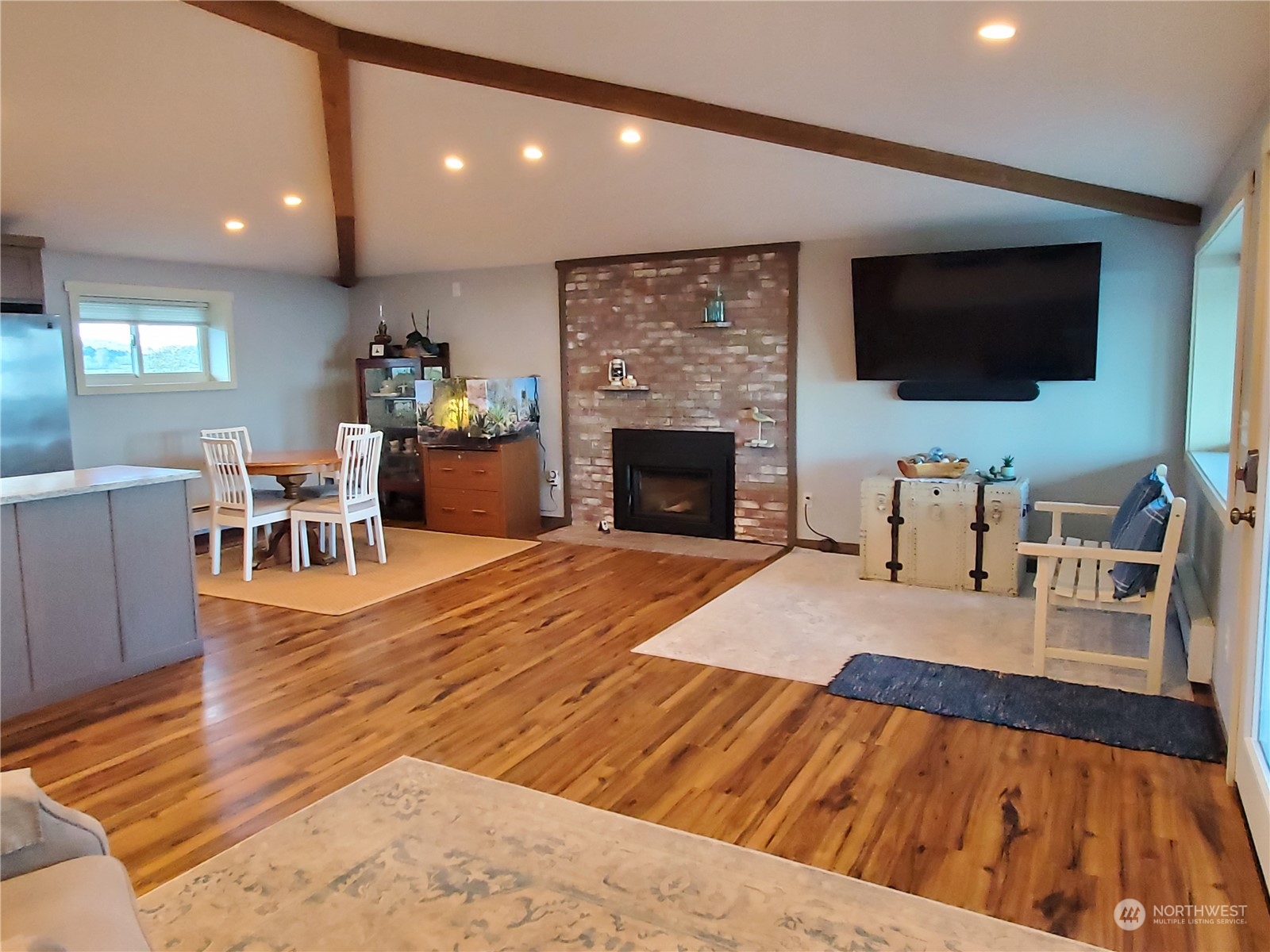 200 Driftwood Shores Road Property Photo 4
